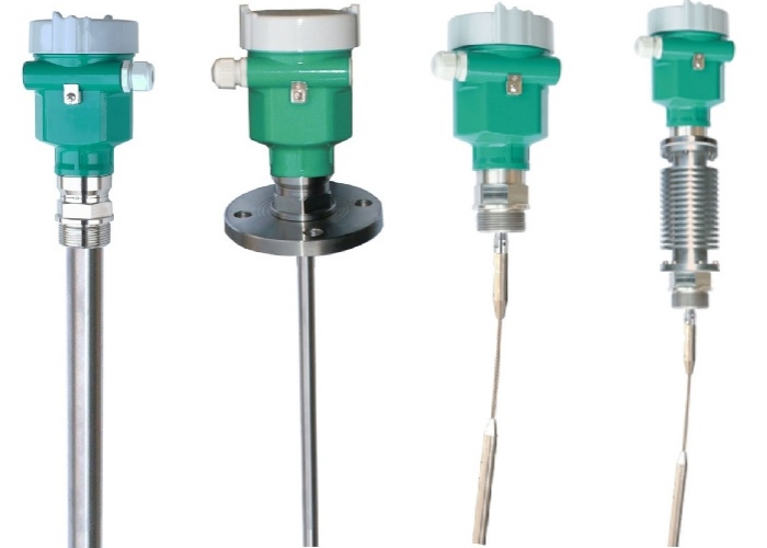 Guided wave level Transmitters liquids and solids