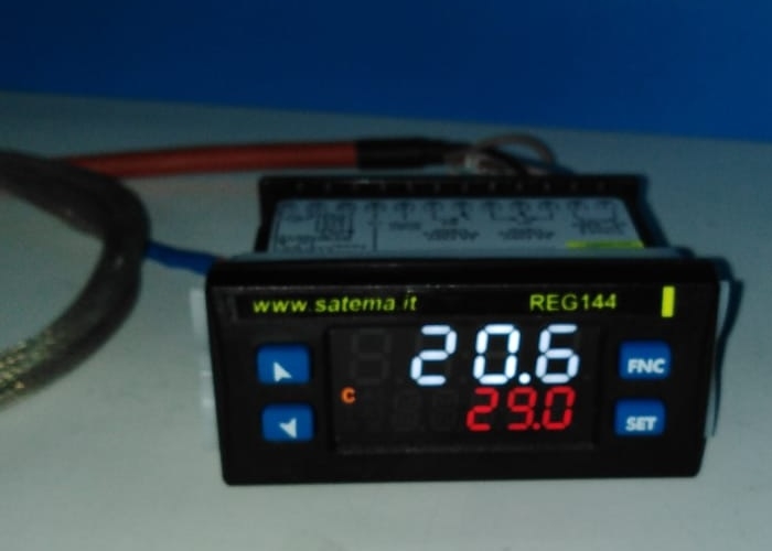 Digital Controller and Meter